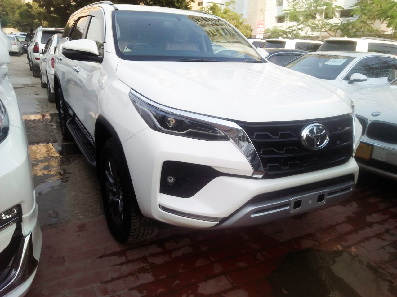 Toyota Fortuner (V) petrol Model 2021